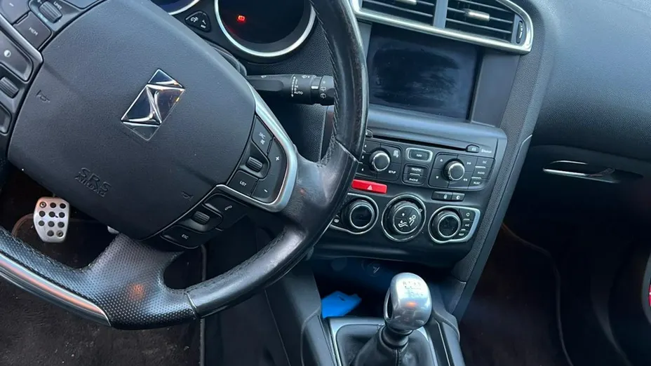 CITROEN DS4 -