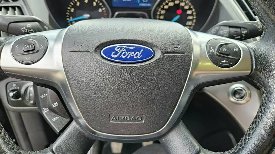 FORD Kuga -