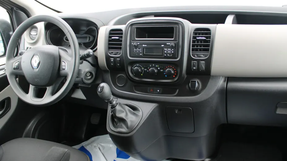 RENAULT Trafic -