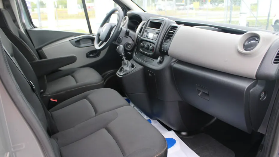RENAULT Trafic -