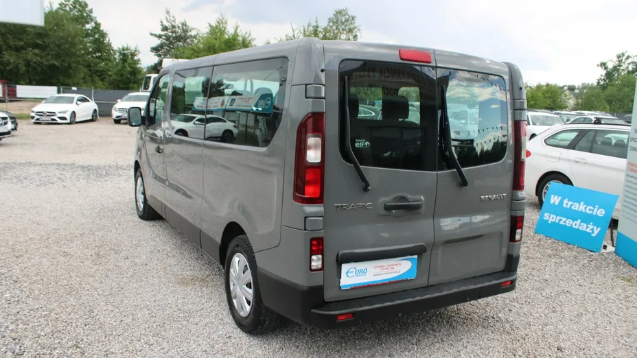 RENAULT Trafic -