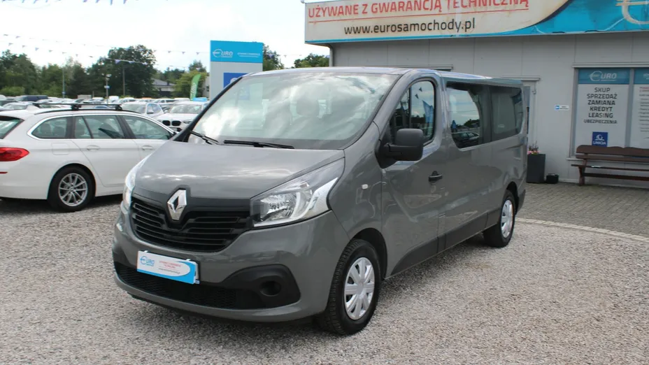 RENAULT Trafic -