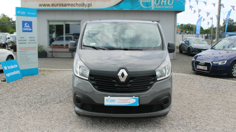 RENAULT Trafic -