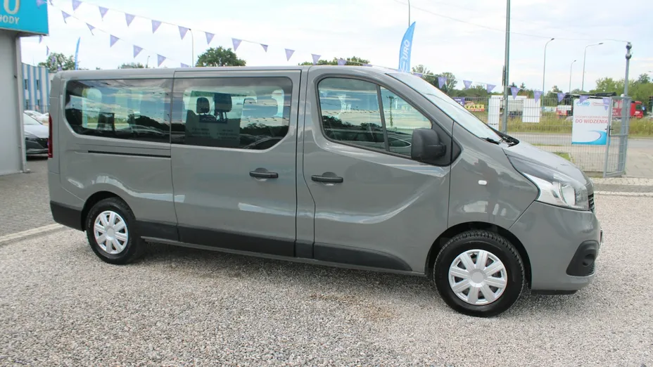 RENAULT Trafic -