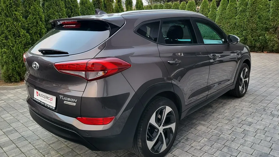 HYUNDAI Tucson -