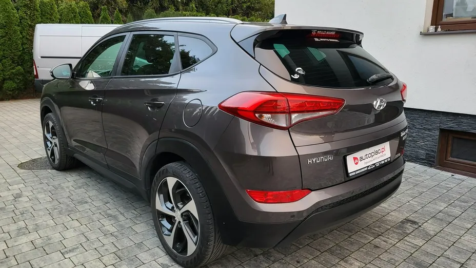 HYUNDAI Tucson -