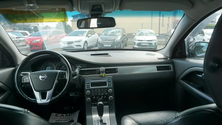 VOLVO S80 -