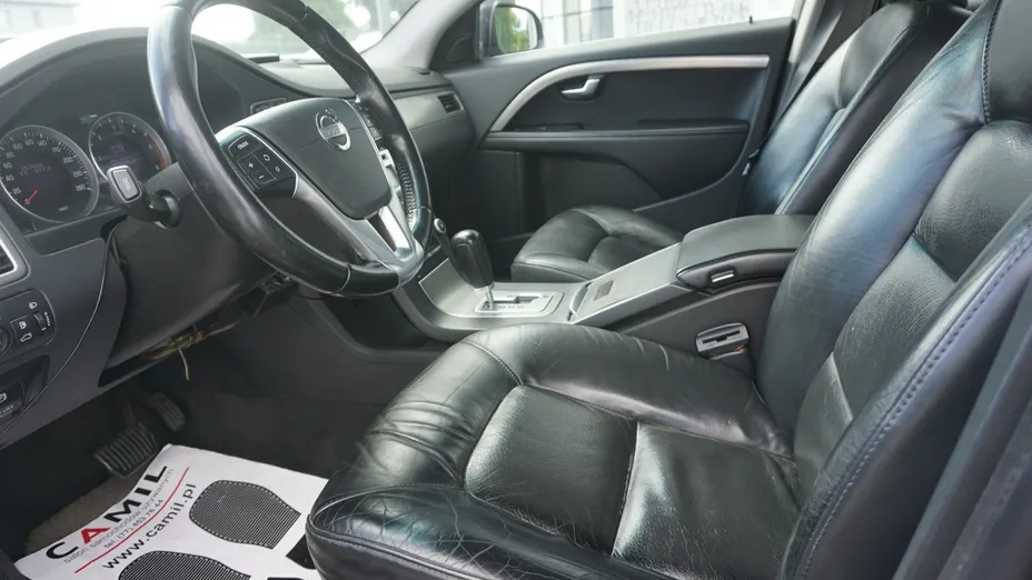 VOLVO S80 -