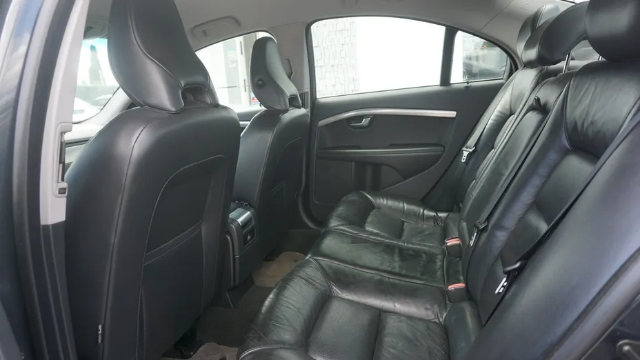 VOLVO S80 -