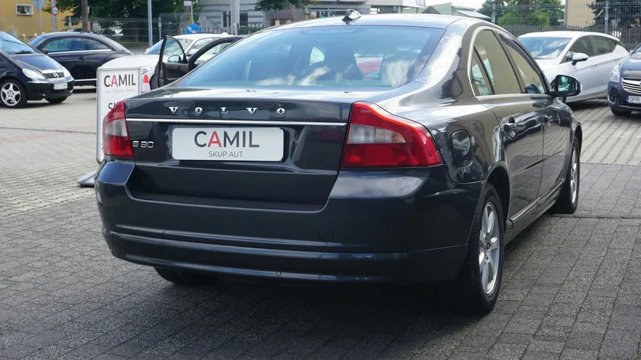 VOLVO S80 -