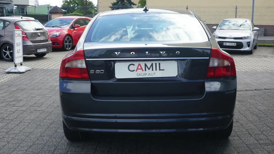 VOLVO S80 -