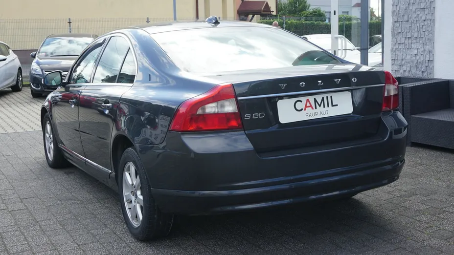 VOLVO S80 -