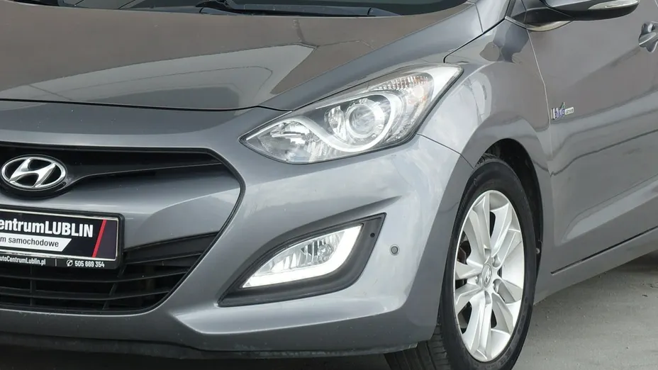 HYUNDAI i30 -