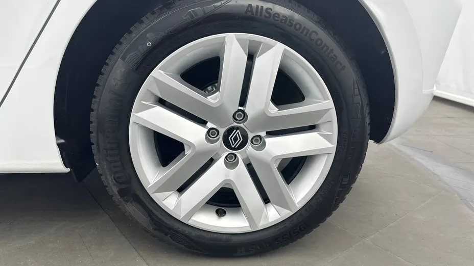 RENAULT Clio -