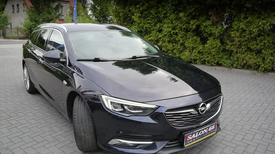 OPEL Insignia -