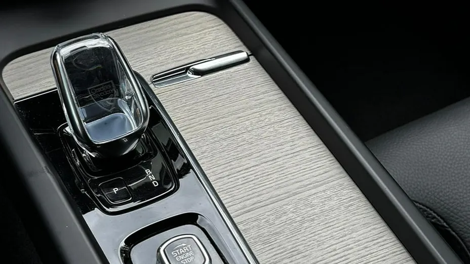 VOLVO XC60 -