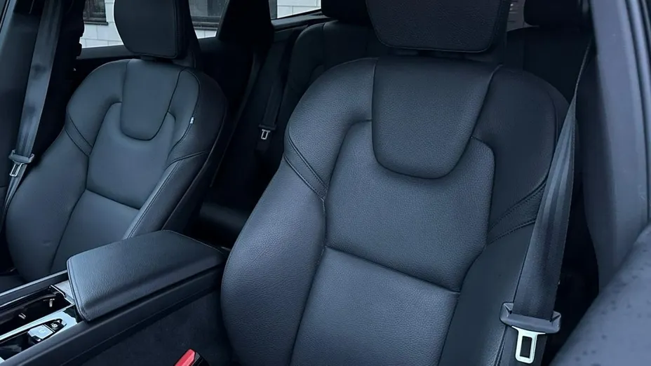 VOLVO XC60 -