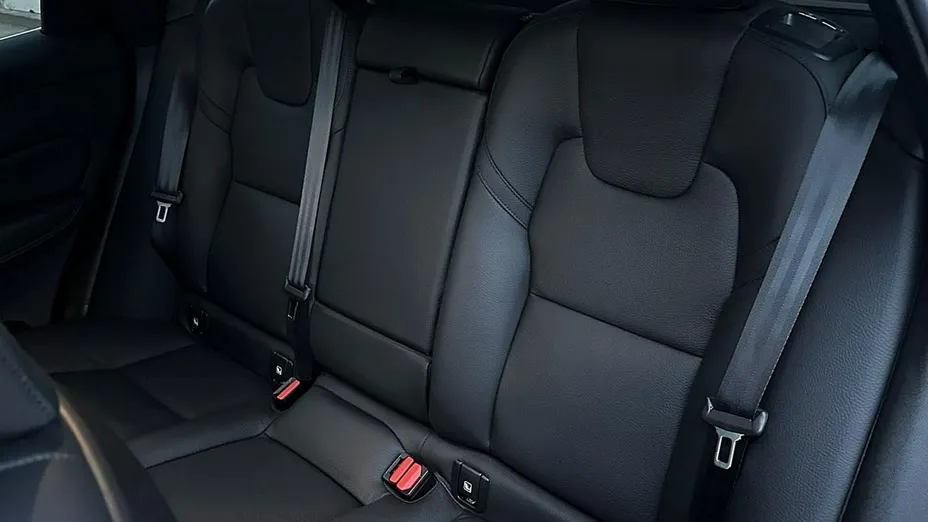 VOLVO XC60 -