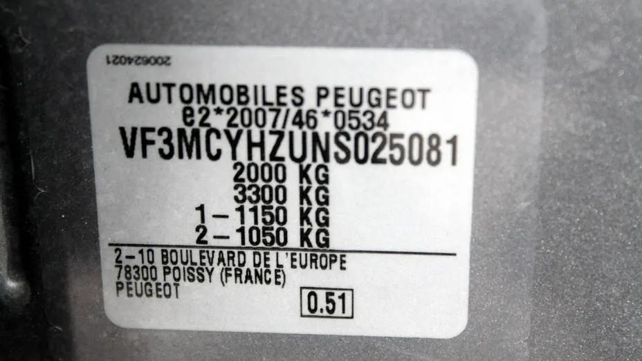 PEUGEOT 3008 -