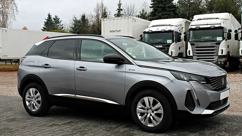 PEUGEOT 3008 -