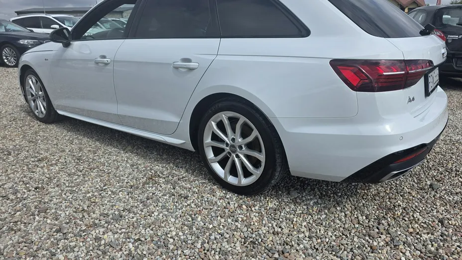 AUDI A4 -