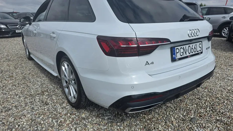AUDI A4 -
