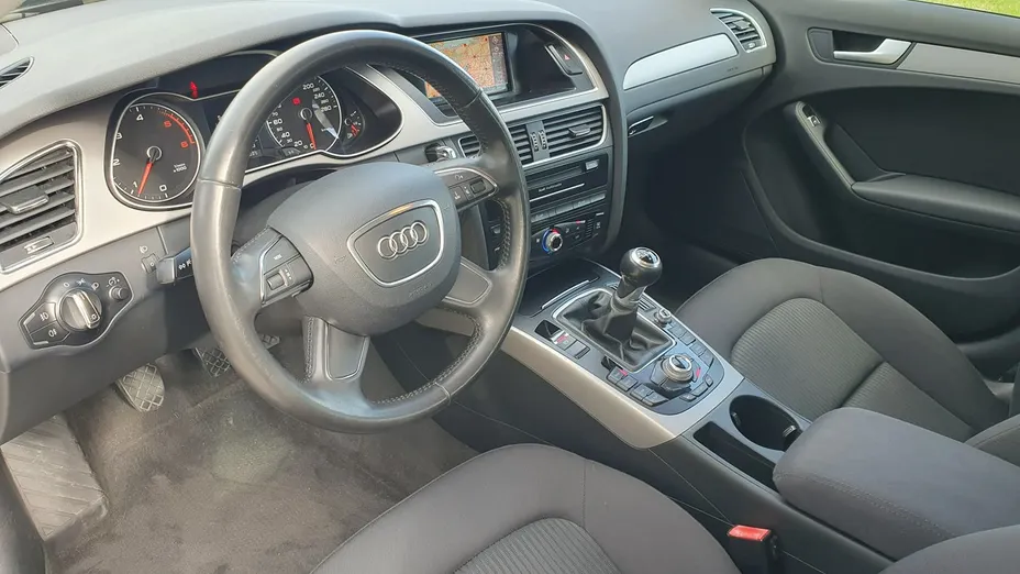 AUDI A4 -