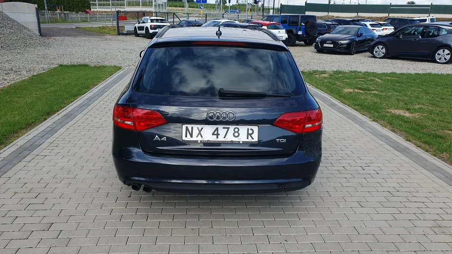 AUDI A4 -