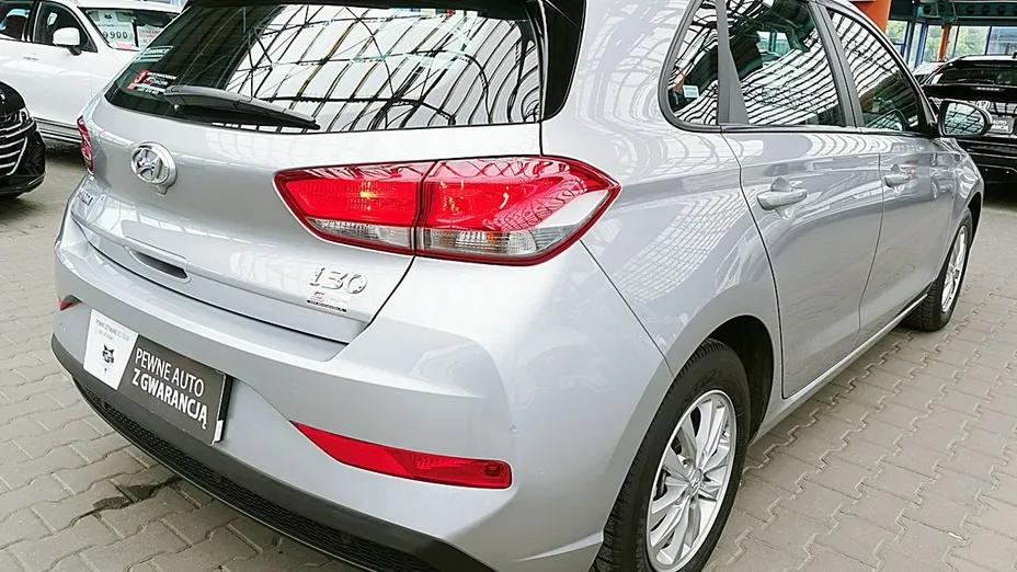 HYUNDAI i30 -