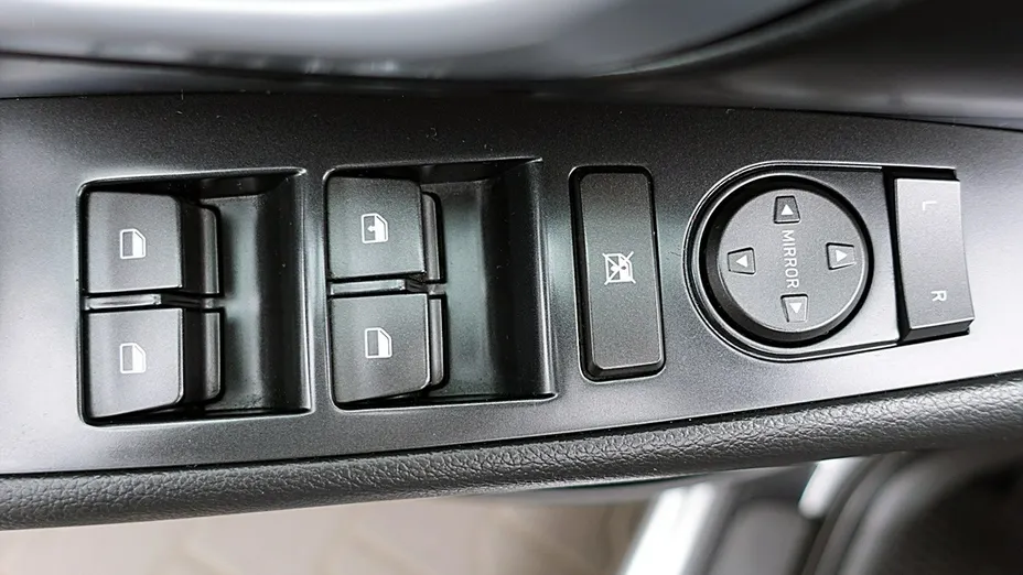 HYUNDAI i30 -