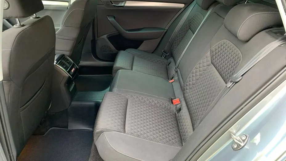 SKODA Superb -
