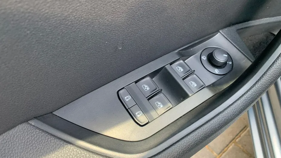 SKODA Superb -