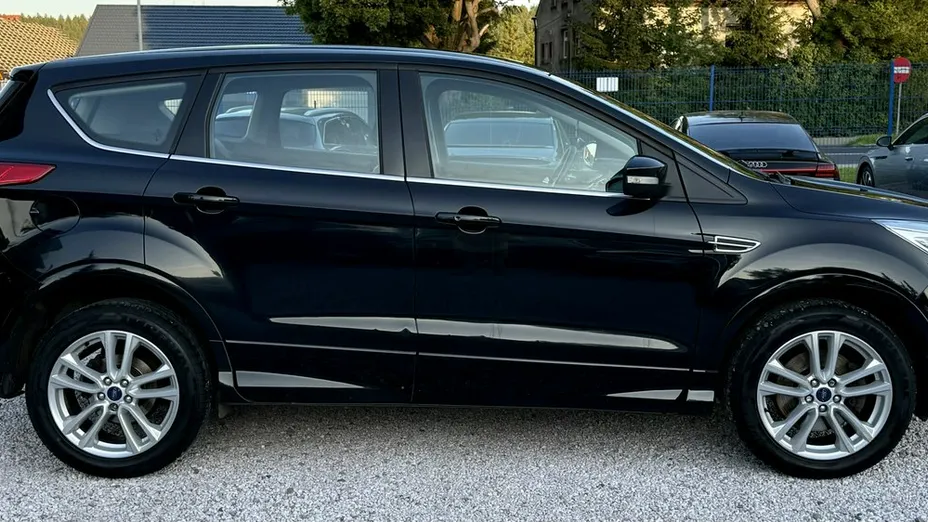 FORD Kuga -