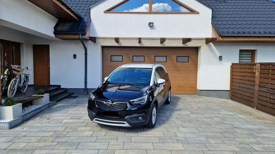OPEL Crossland X -