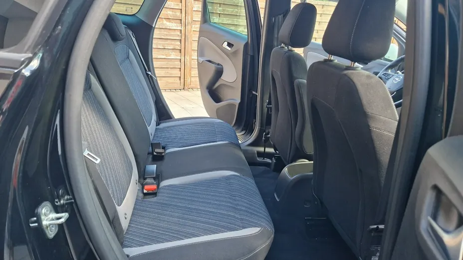 OPEL Crossland X -