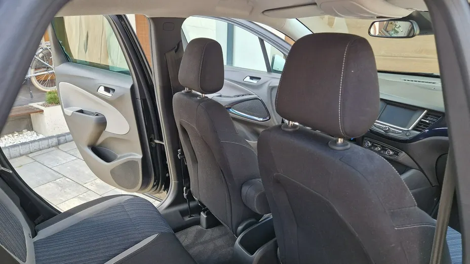 OPEL Crossland X -
