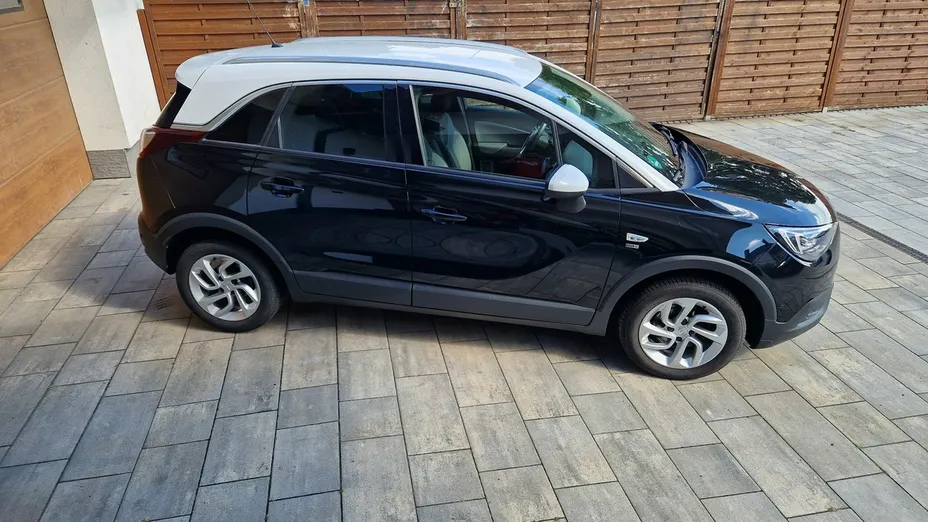 OPEL Crossland X -