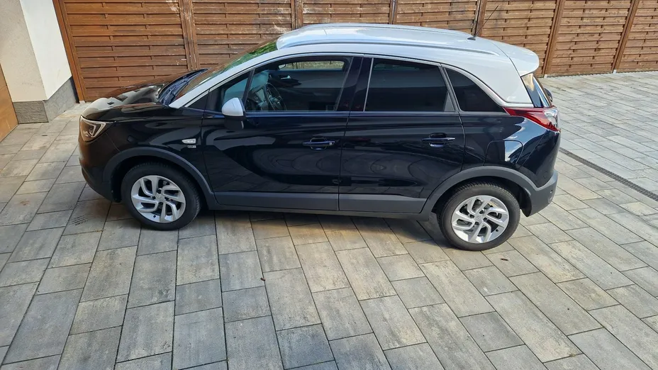 OPEL Crossland X -