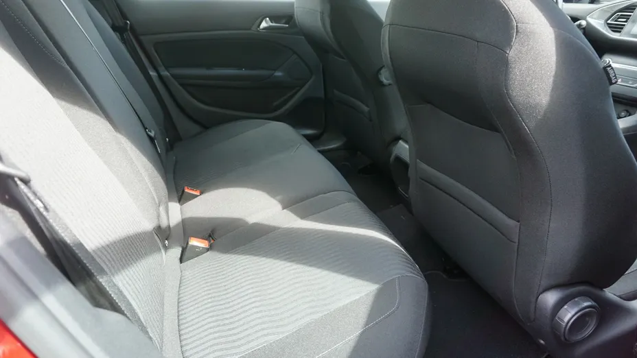 PEUGEOT 308 -