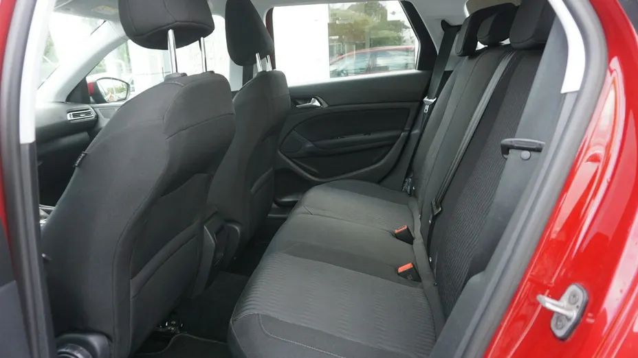 PEUGEOT 308 -