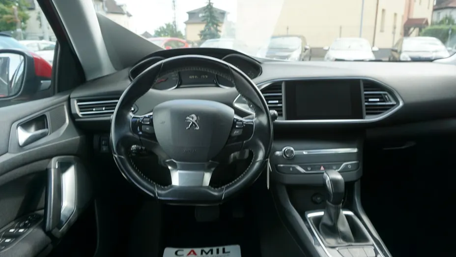 PEUGEOT 308 -