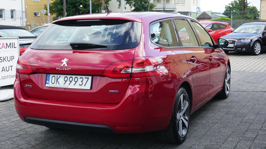 PEUGEOT 308 -