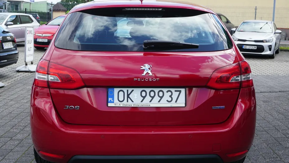 PEUGEOT 308 -