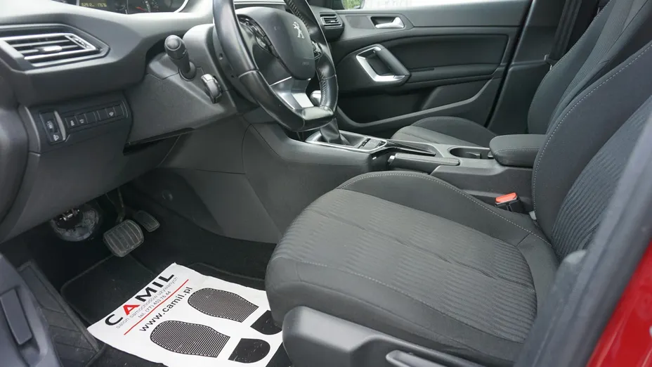 PEUGEOT 308 -