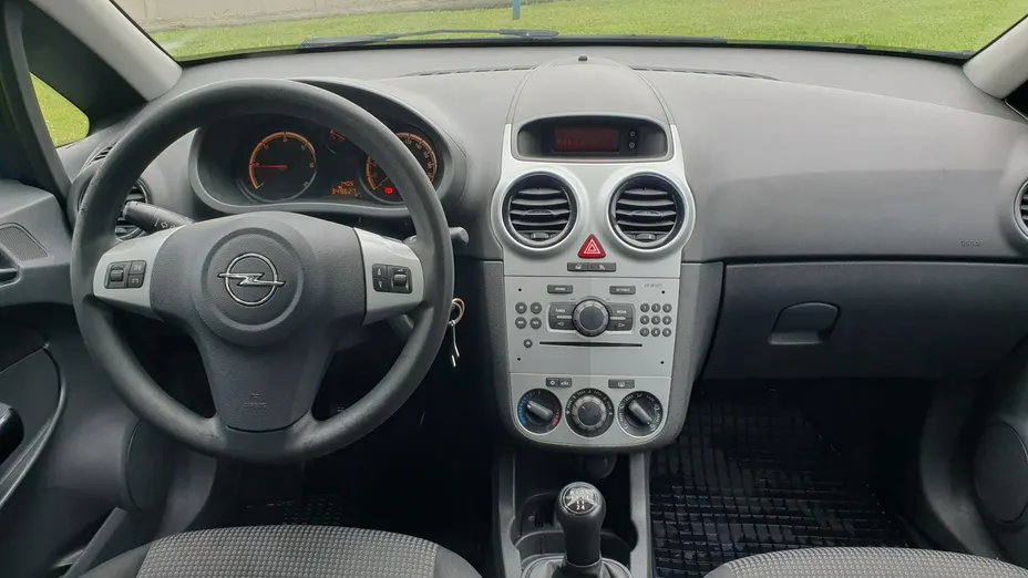 OPEL Corsa -
