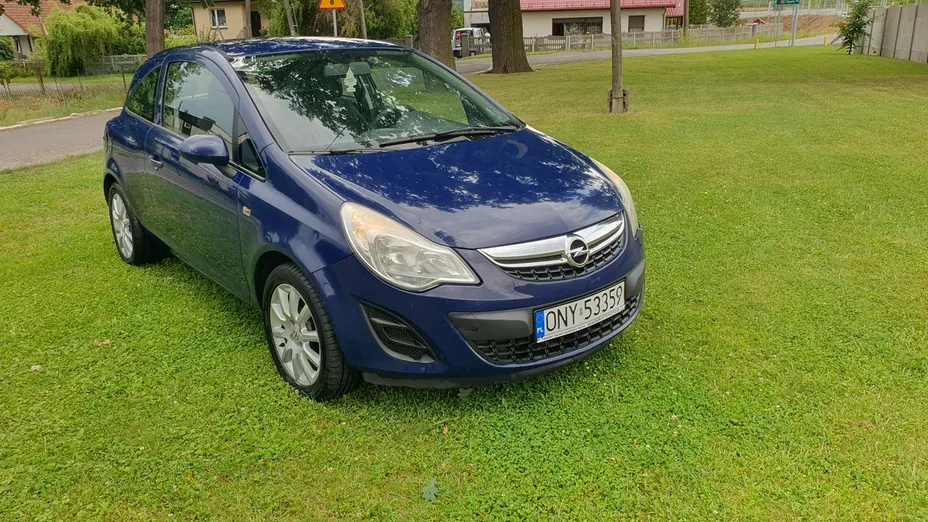 OPEL Corsa -
