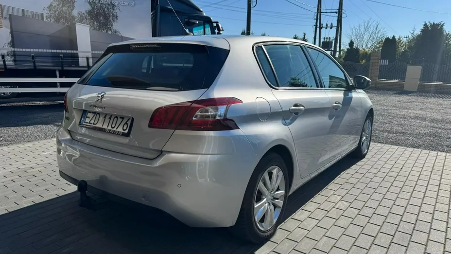 PEUGEOT 308 -