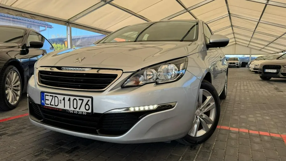 PEUGEOT 308 -