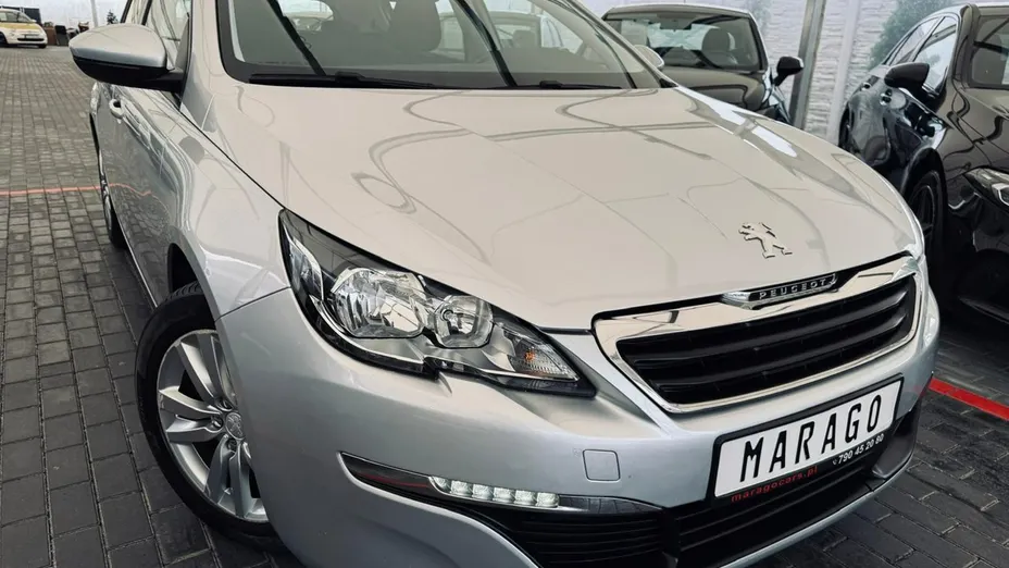 PEUGEOT 308 -