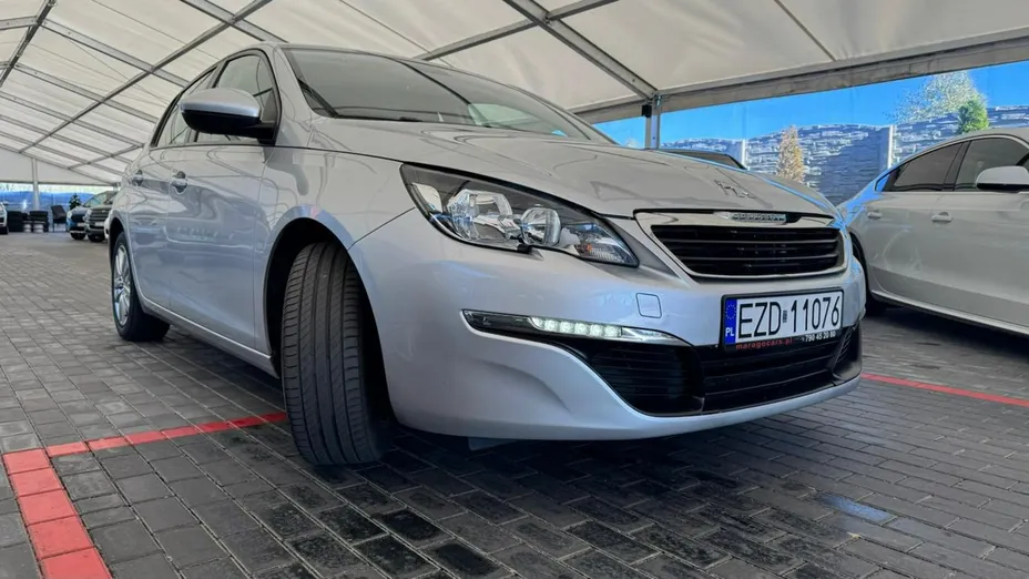 PEUGEOT 308 -